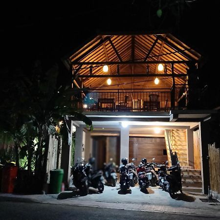 Happy Penida Hostel Toyapakeh Exterior foto